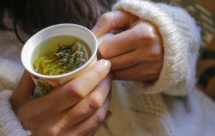 Bílý čaj – lahodná chuť plná antioxidantů s minimem kofeinu